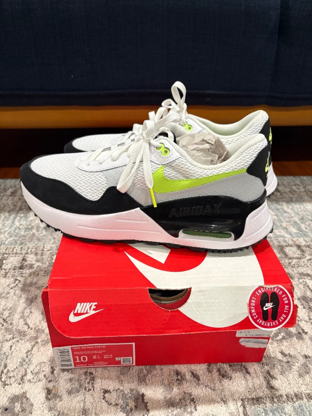 Nike Men’s Air Max System White/Black/Volt Size 10 Brand New In Box